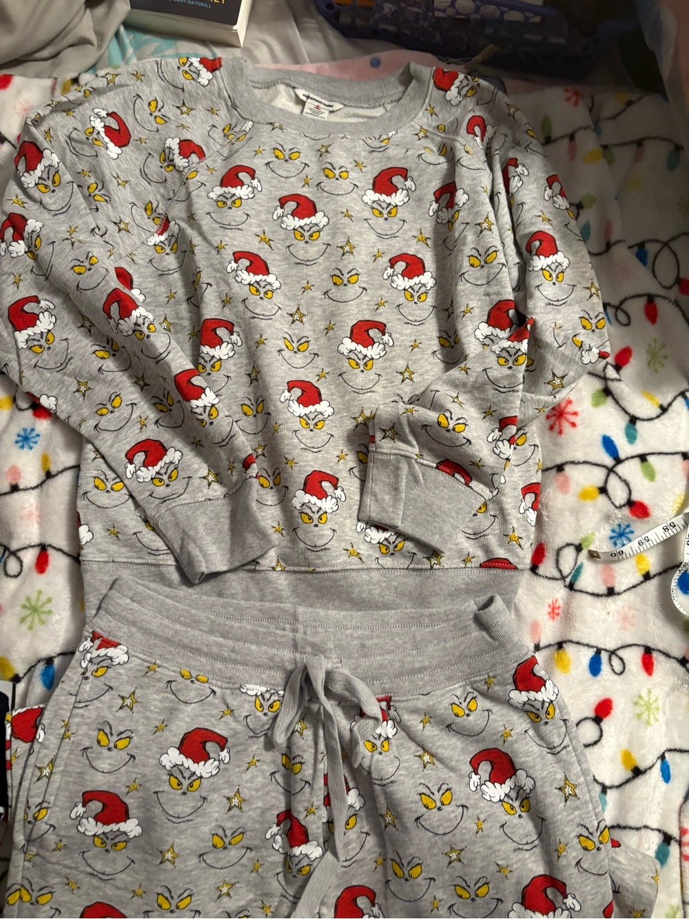 American Eagle Outfitters Gray Grinch Print Holiday Pajama Set with Red Hats